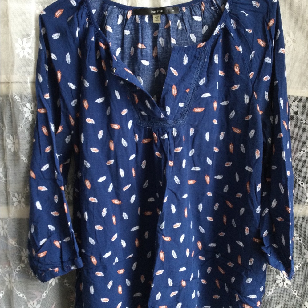 Women's Blue Feather Leaf Patterned Top